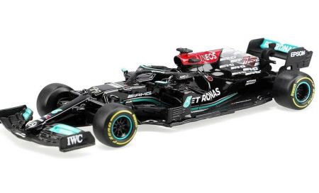 BBURAGO - 1:43 RACE F1 - MERCEDES-AMG F1 W12 E Performance (2021) #77 (Valtteri Bottas)