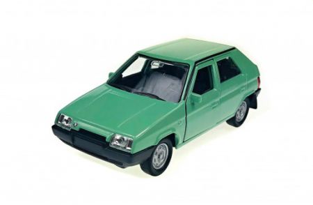 Welly Škoda Favorit Light green 1:38