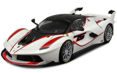 BBURAGO - 1:18 Ferrari Signature series FXX K White