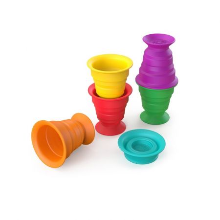 BABY EINSTEIN - Hračka maxi přísavky pohárky 6ks Stack & Squish Cups™ 6m+